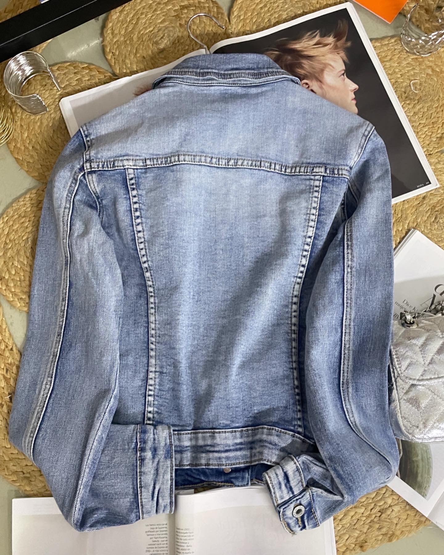 🎀Chaqueta vaquera corta estampada