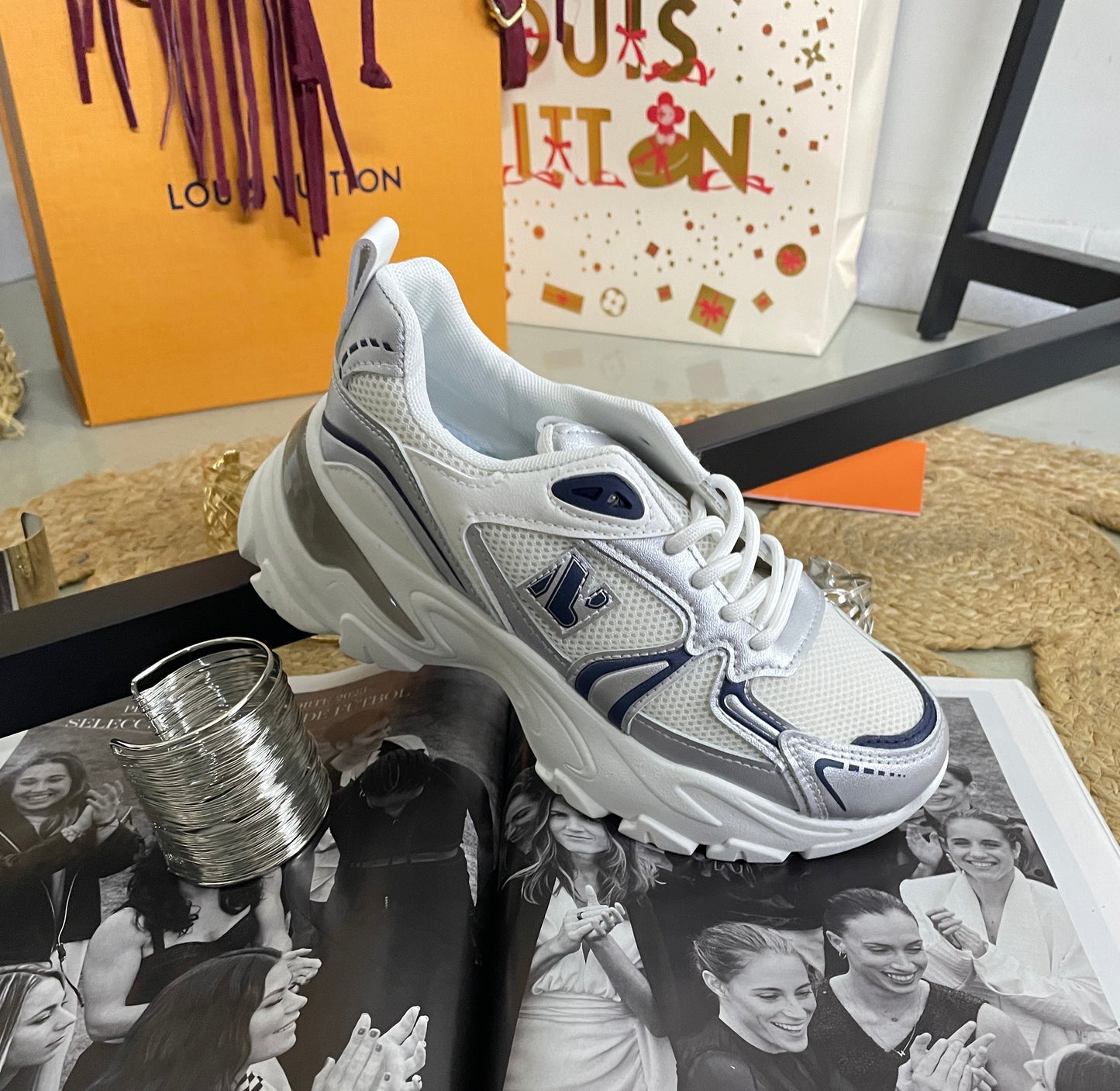 🎀Zapatillas New plateadas 🎀