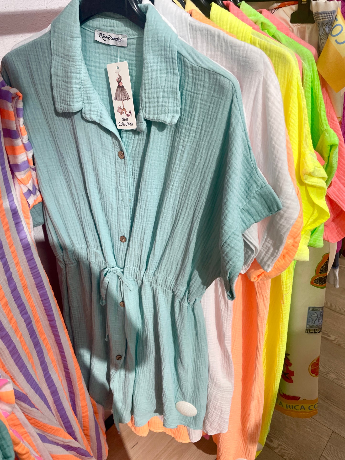 Mono camisero liso con botones
