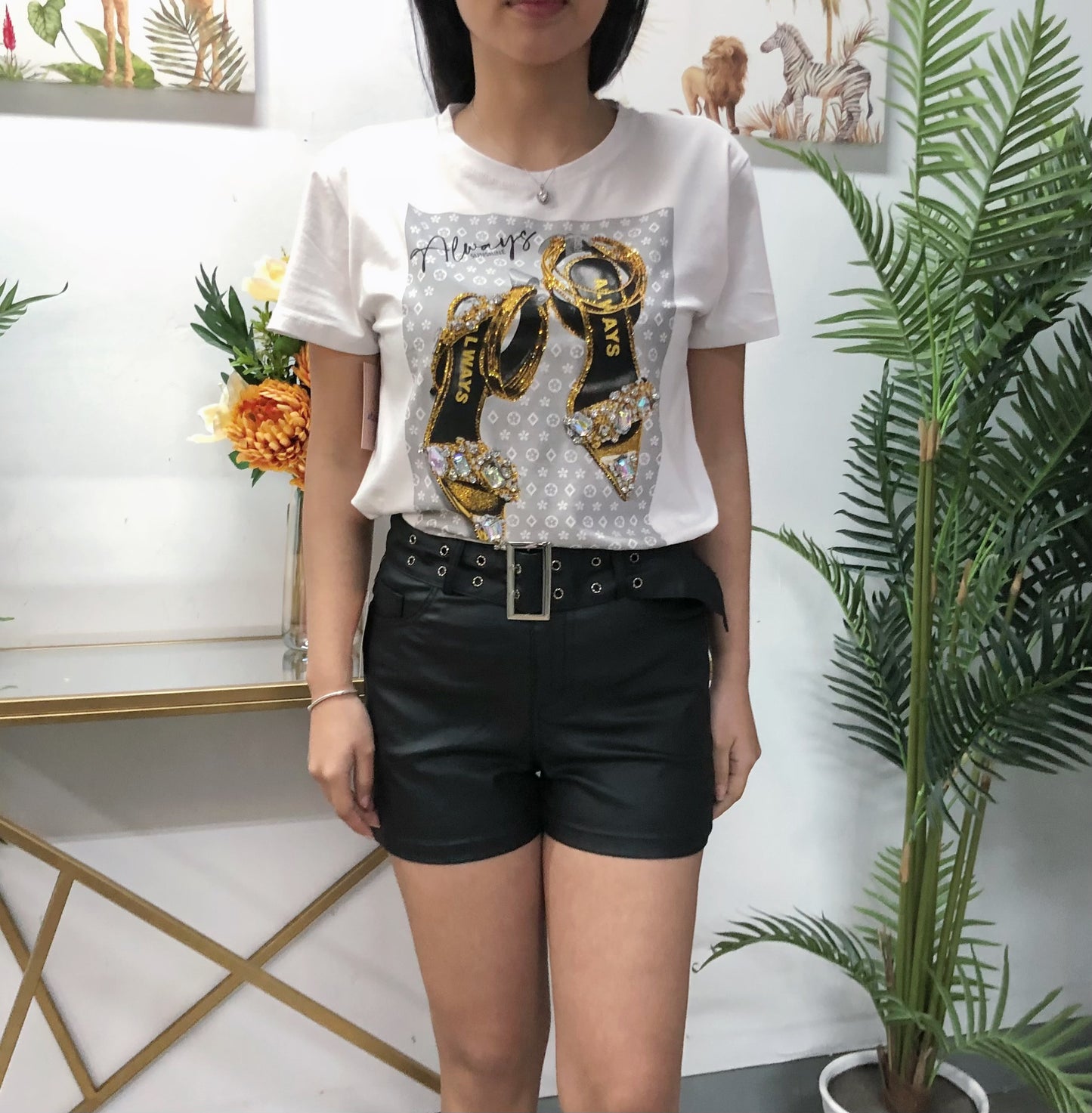 Camiseta dibujo zapatos