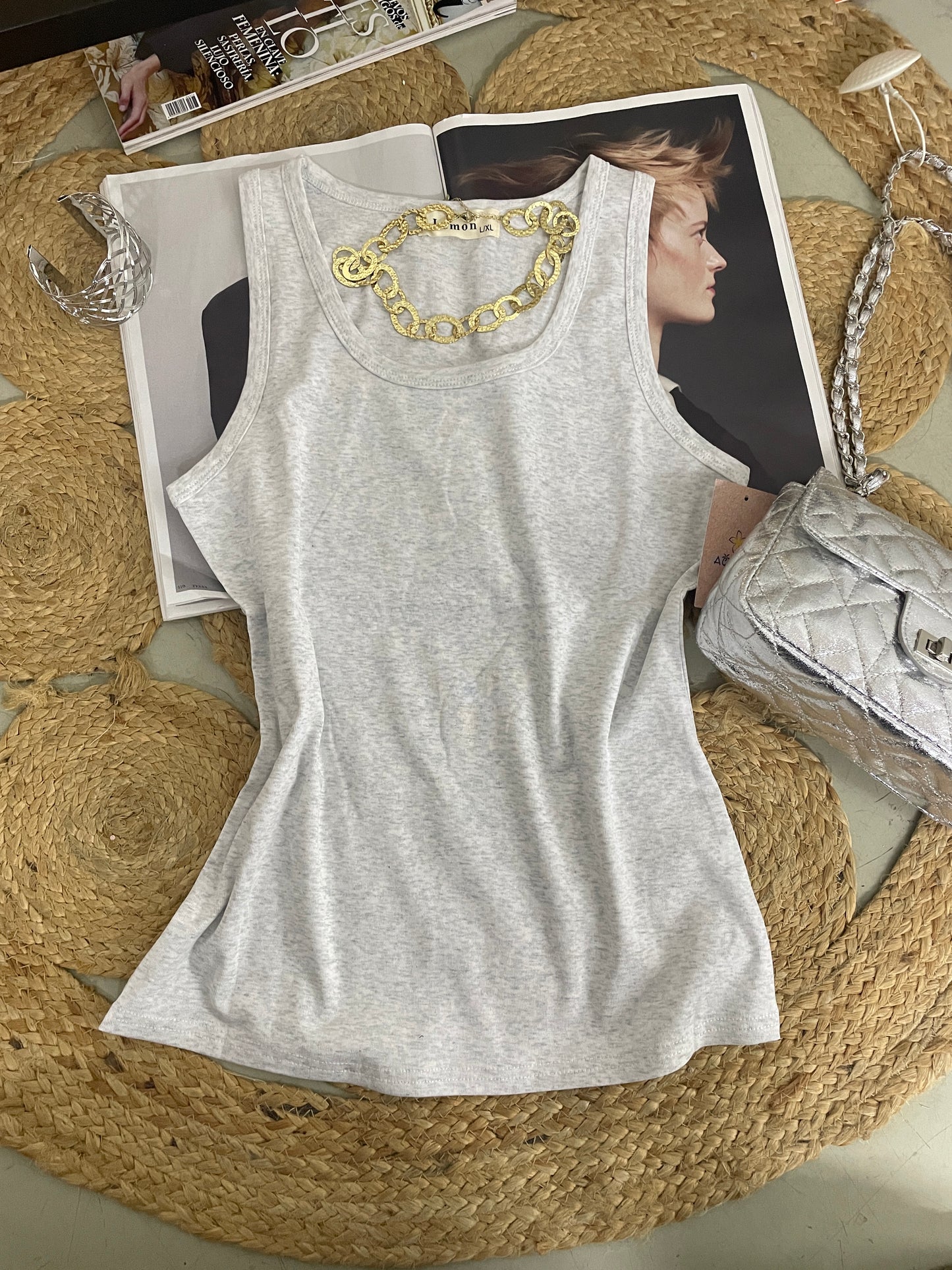 🎀Camiseta tirantes básica 🎀