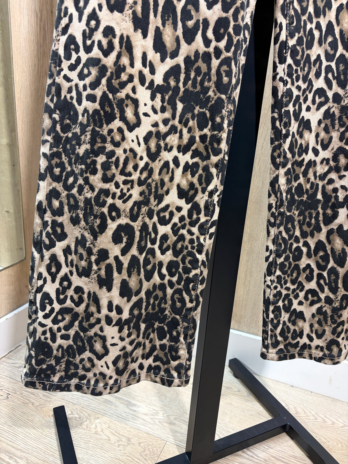 Pantalon leopardo