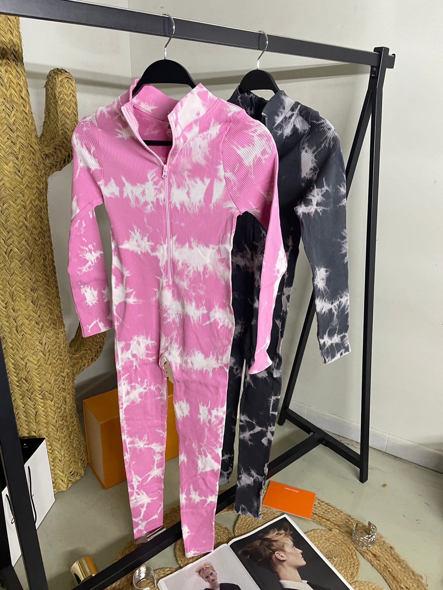 🎀Mono tie dye🎀