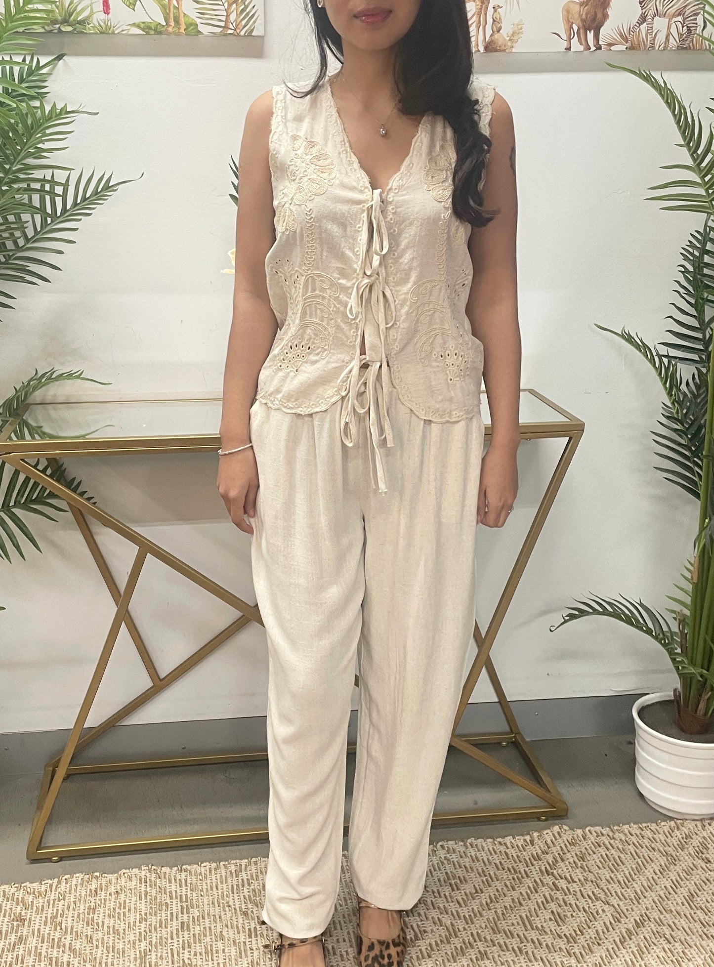 Chaleco encaje con cordones