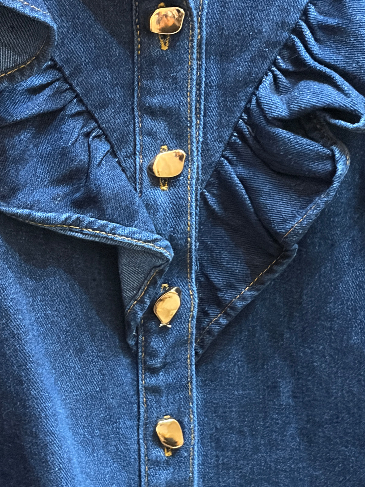 Chaqueta vaquera volante hombro