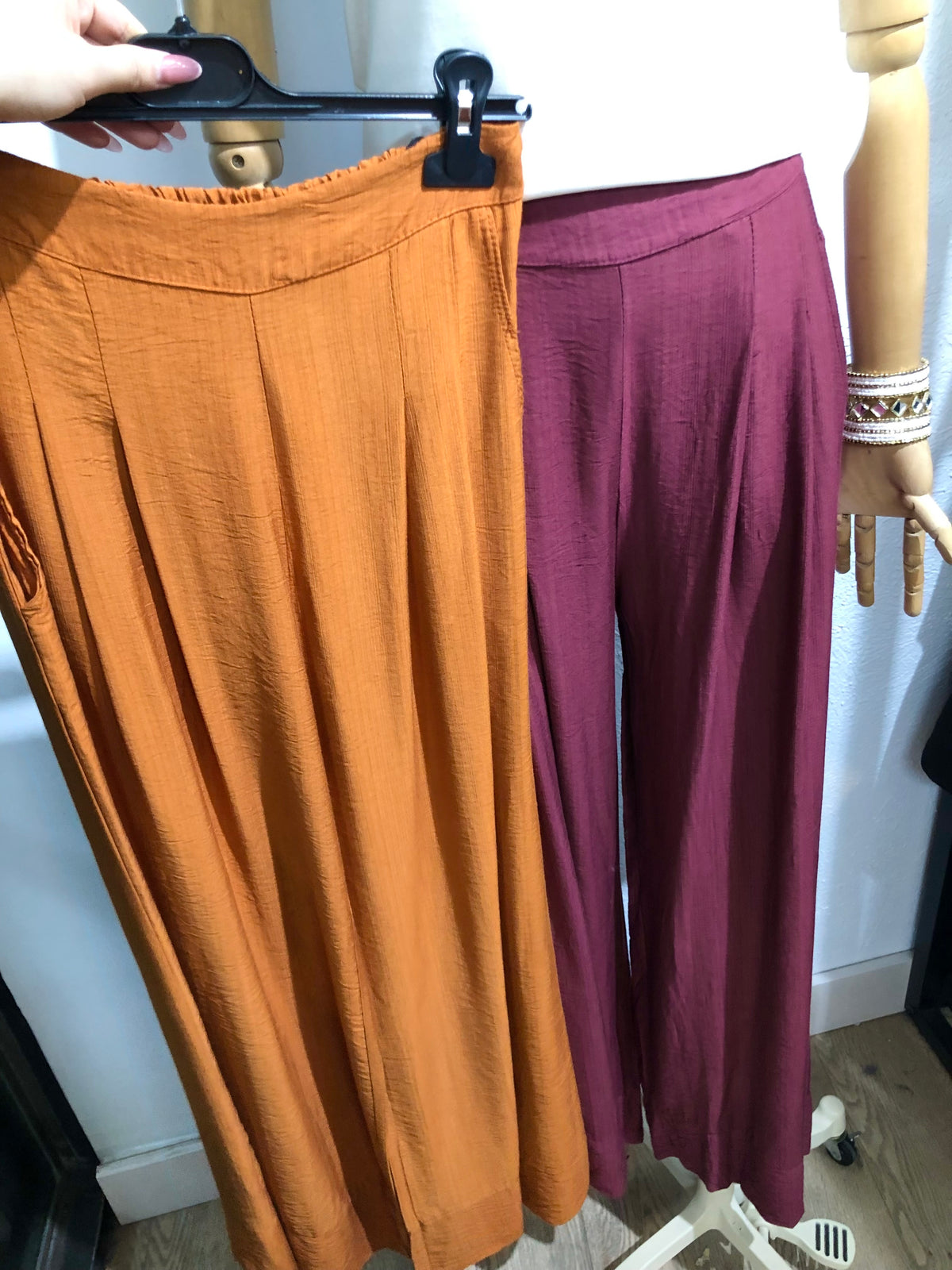 💕NEW Pantalón tela pata ancha 💕