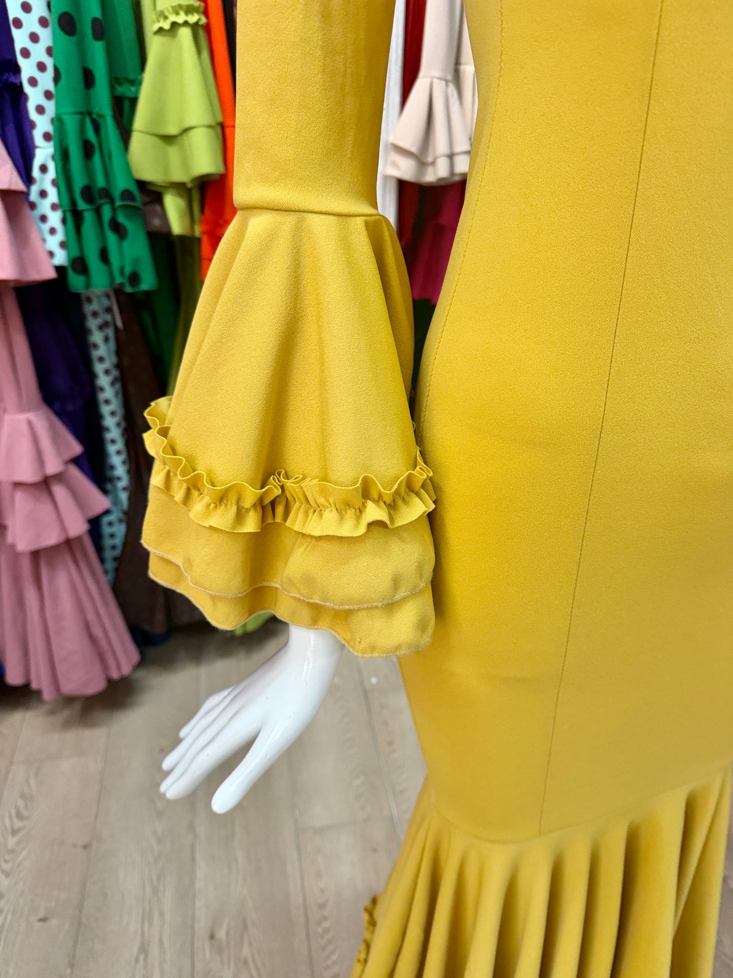Traje flamenca amarillo XS