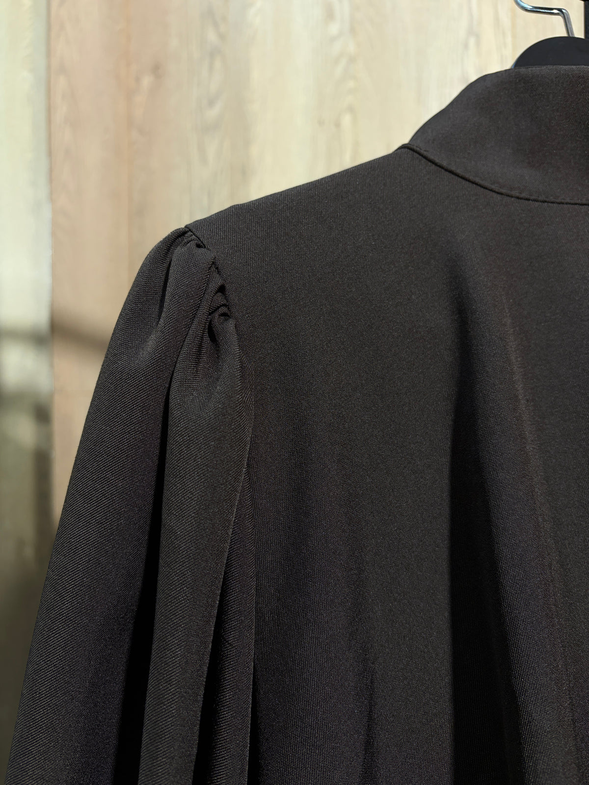 Chaqueta botón corto