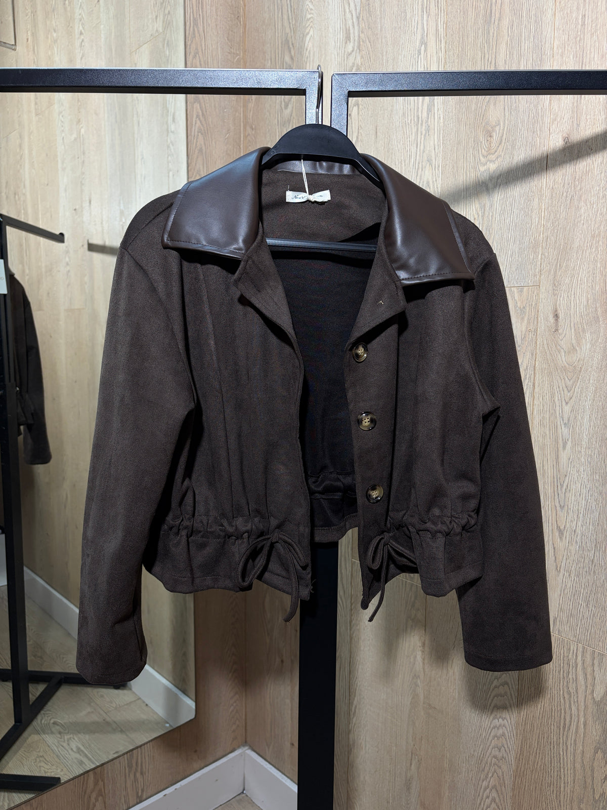 Chaqueta botón antelina