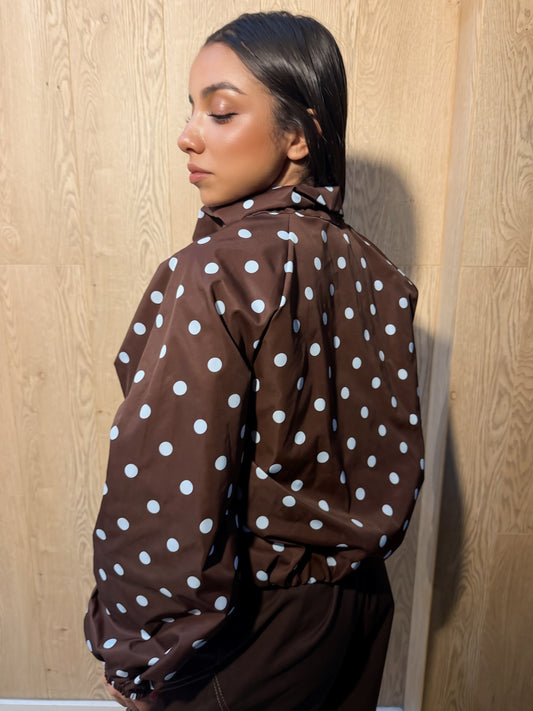Chaqueta lunares con cremallera