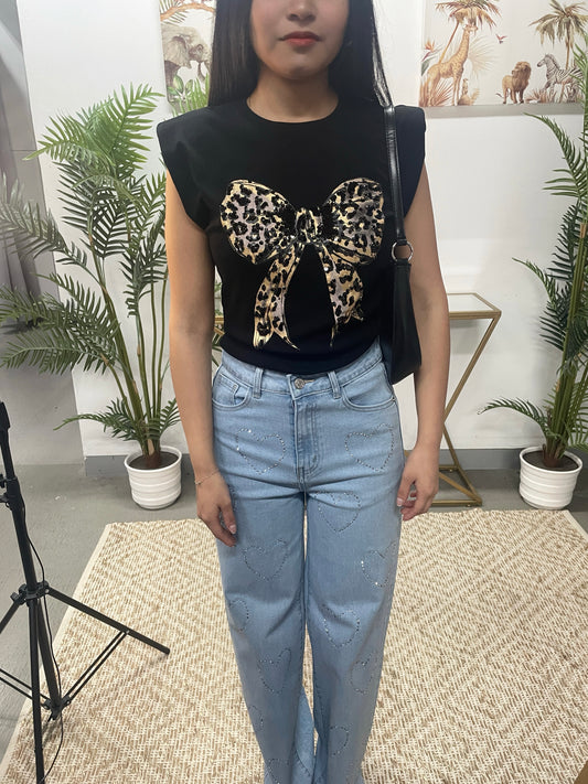 Camiseta dibujo lazo
