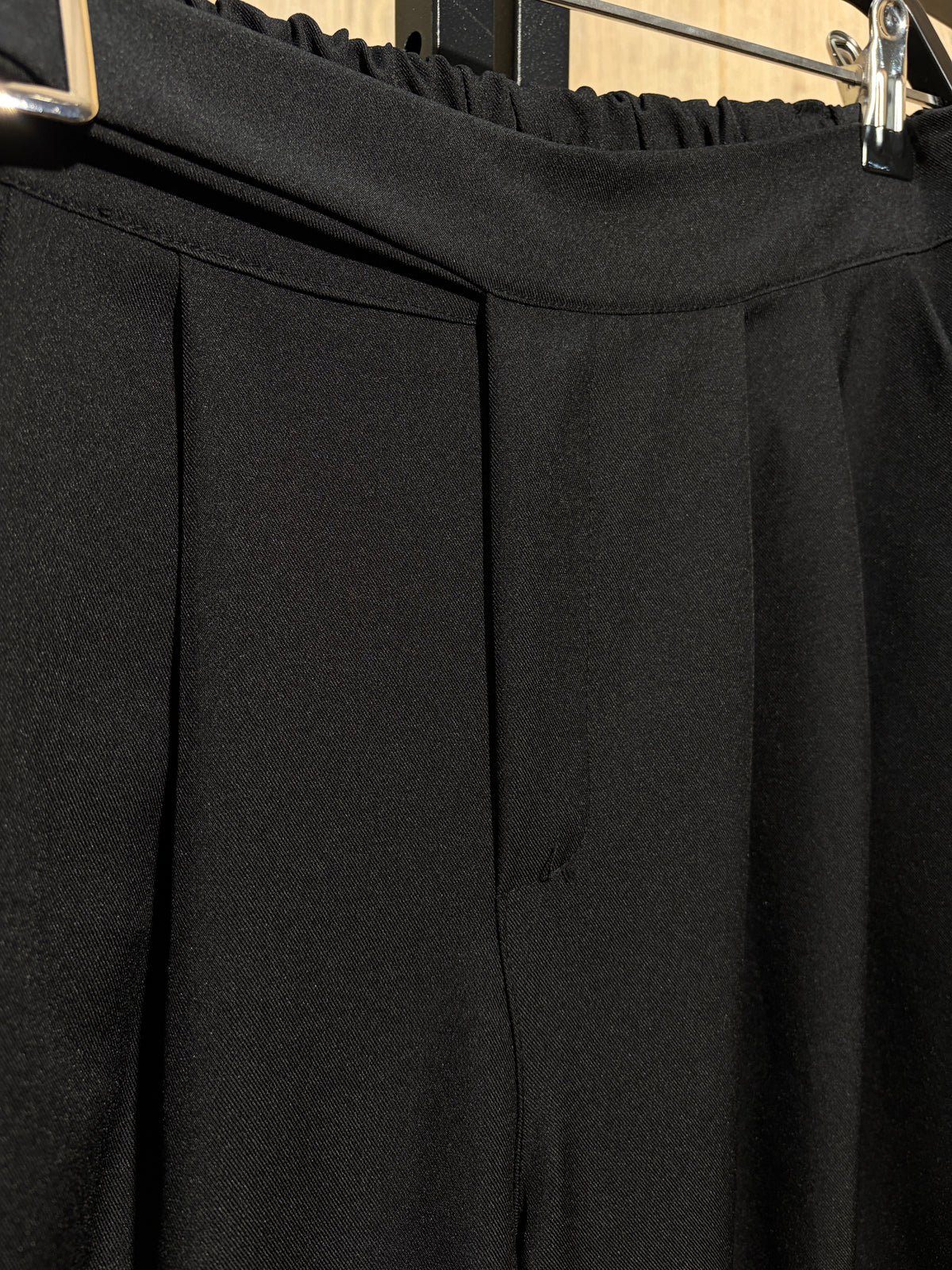 Pantalon bombacho detalle cintura