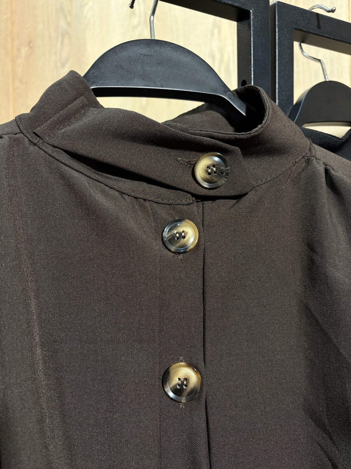 Chaqueta botón corto