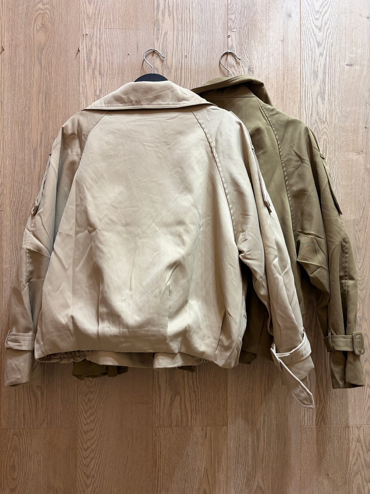 Chaqueta gabardina corta