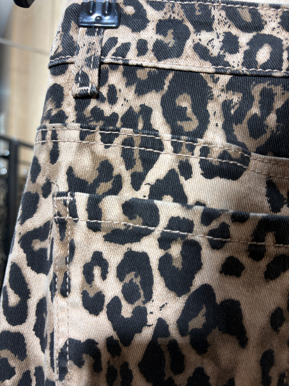Pantalon leopardo