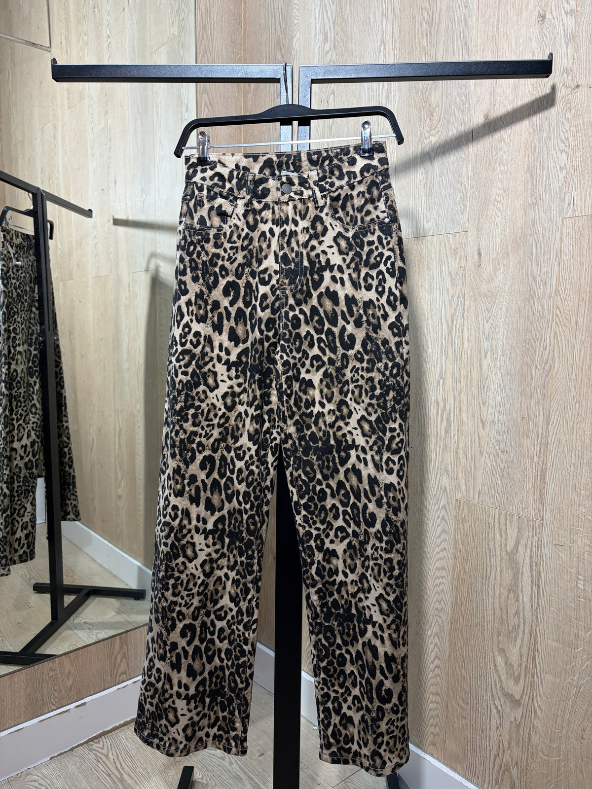 Pantalon leopardo